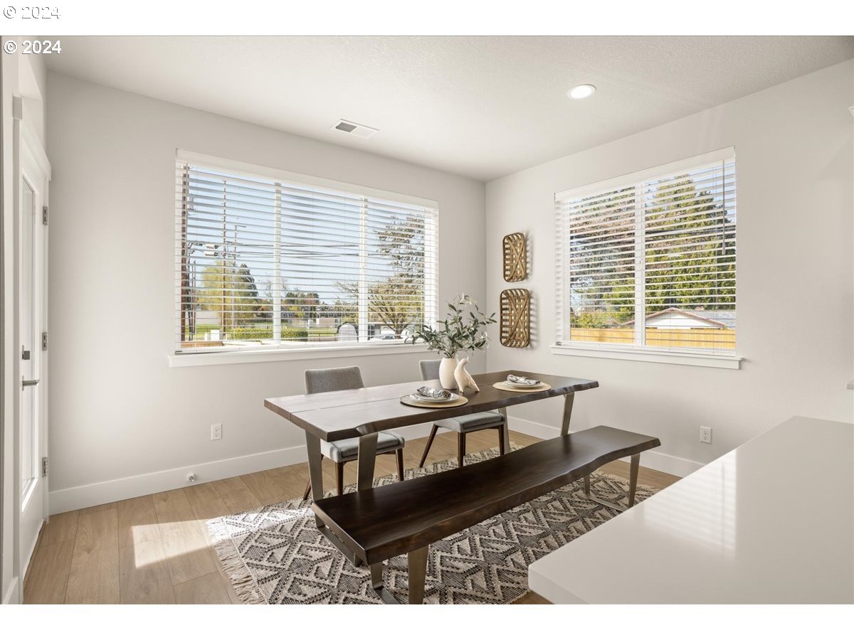 13874 Southwest 174th Avenue Tigard, OR 97140 - Photo 13 of 41 Kitchen