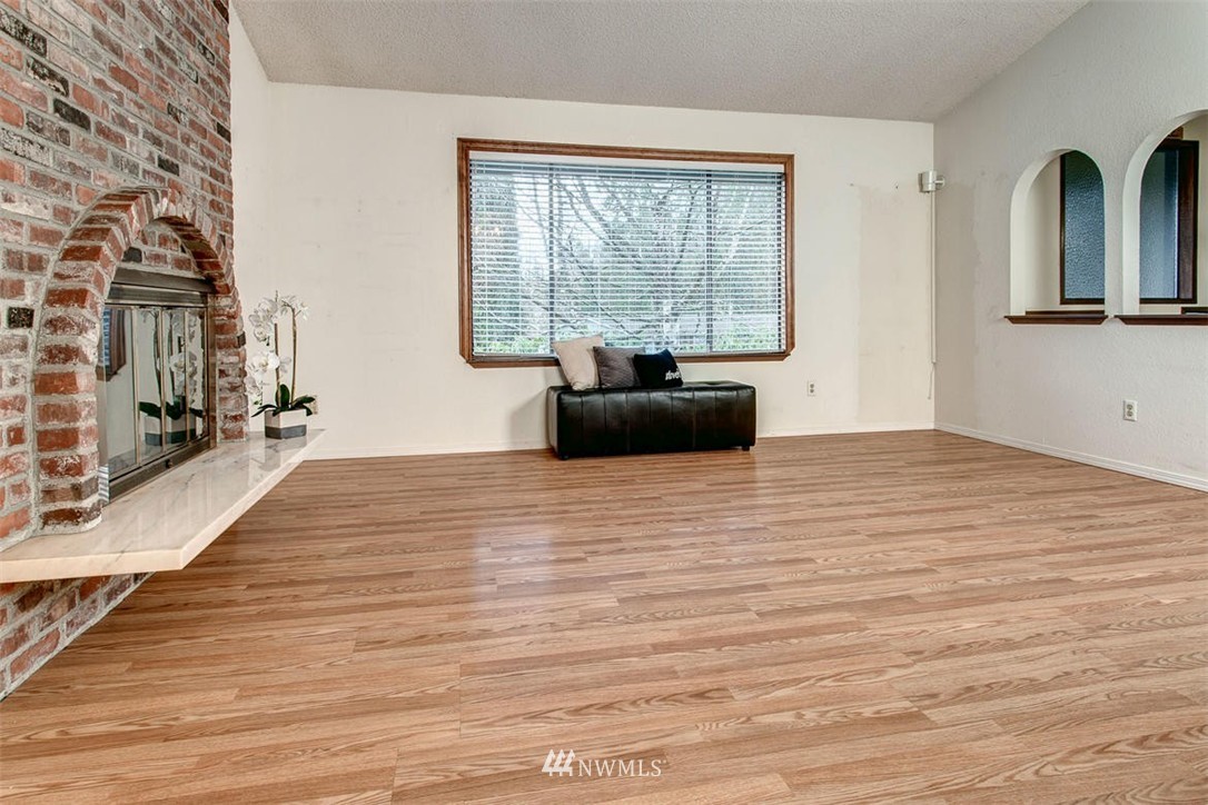 1909 169th Place Southeast Bothell, WA 98012 - Photo 3 of 24