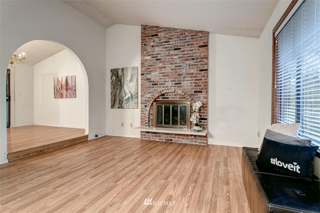 1909 169th Place Southeast Bothell, WA 98012 - Photo 4 of 24