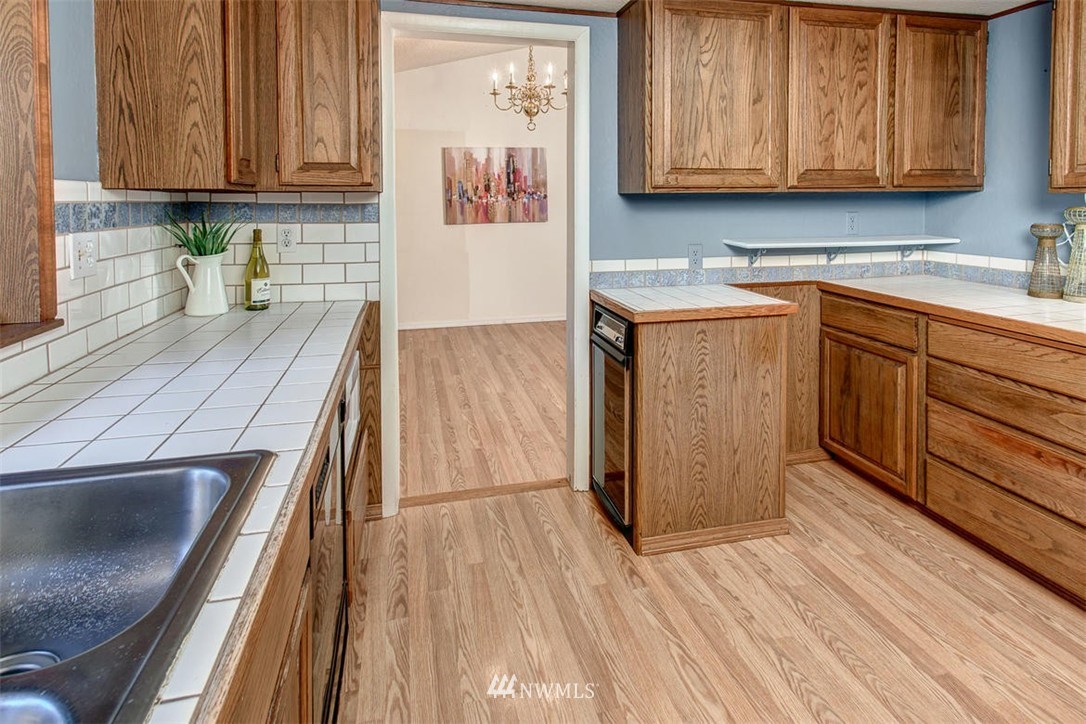 1909 169th Place Southeast Bothell, WA 98012 - Photo 9 of 24