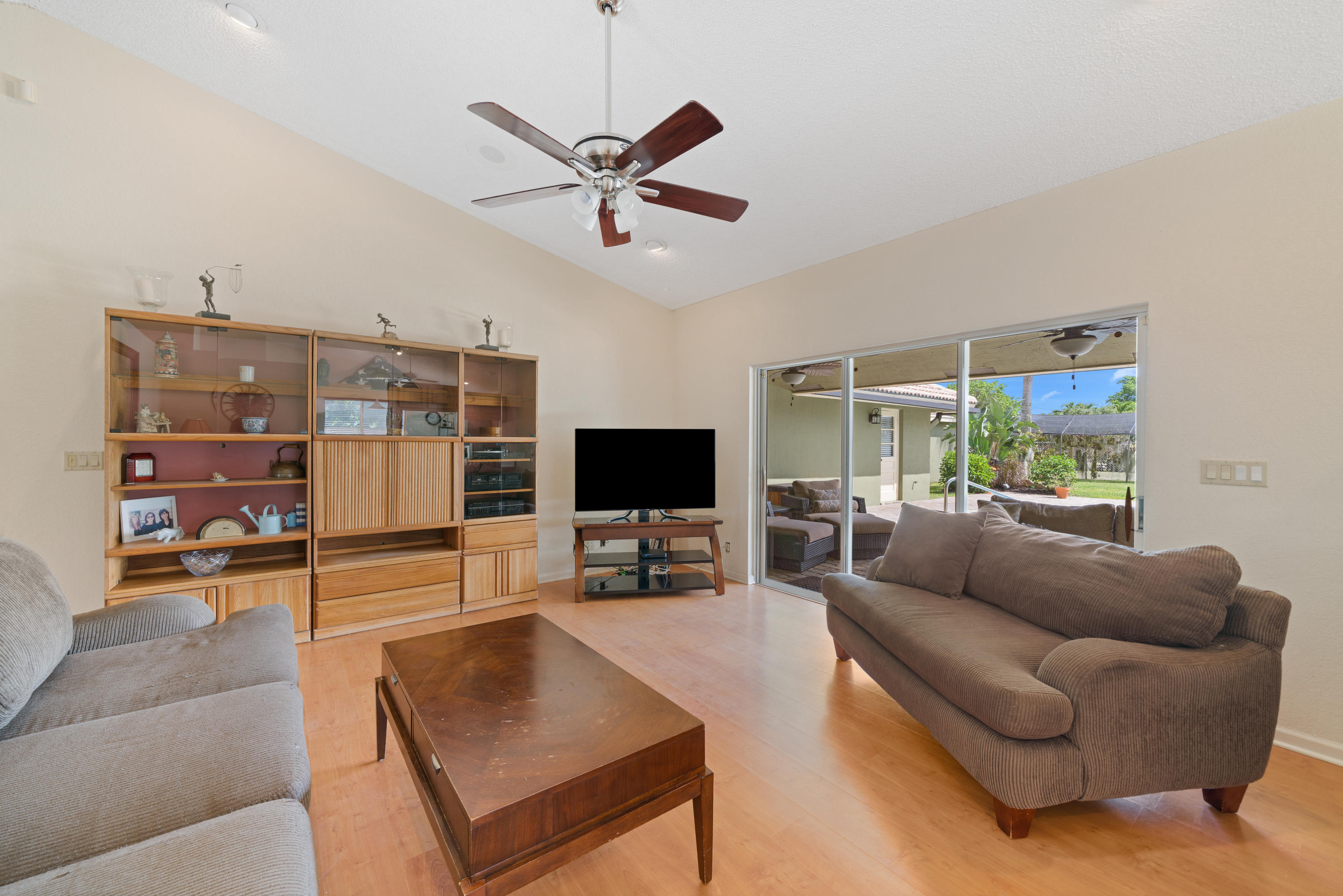 1100 Northwest 8th Street Boca Raton, FL 33486 - Photo 8 of 31 Family Room