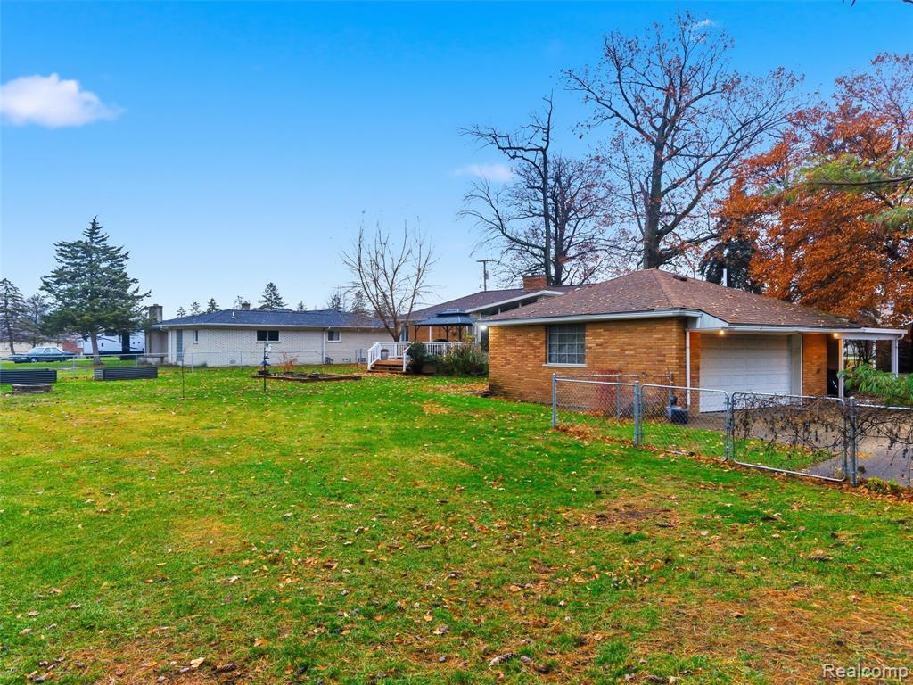 15491 18 Mile Road Clinton Township, MI 48038 - Photo 33 of 45
