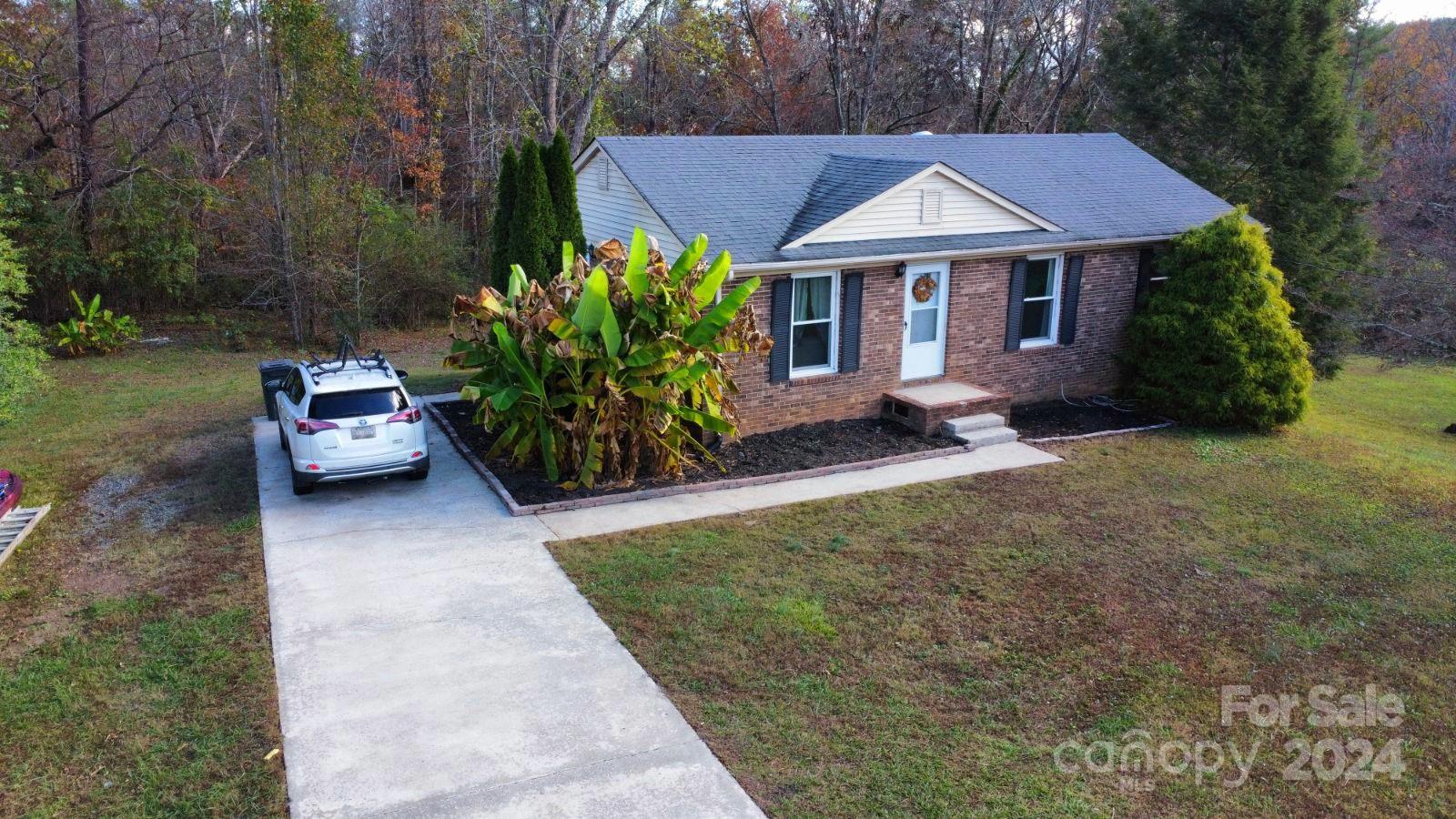 1489 Watermill Road Morganton, NC 28655 - Photo 4 of 28 Gallery Image 4