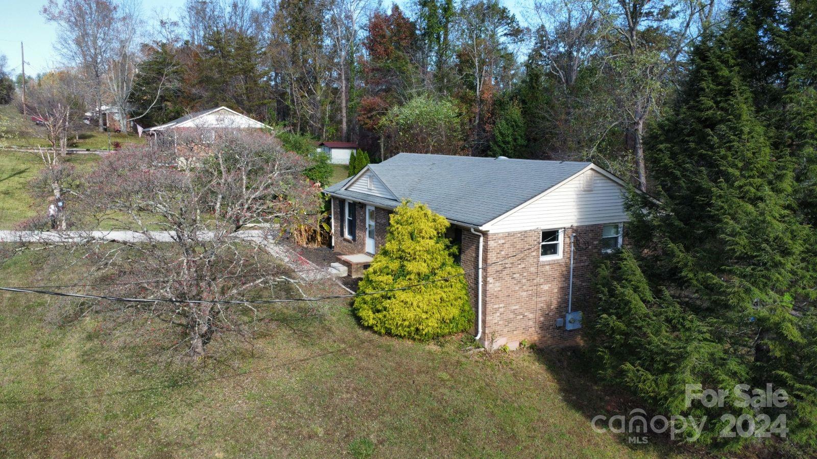 1489 Watermill Road Morganton, NC 28655 - Photo 7 of 28 Gallery Image 7