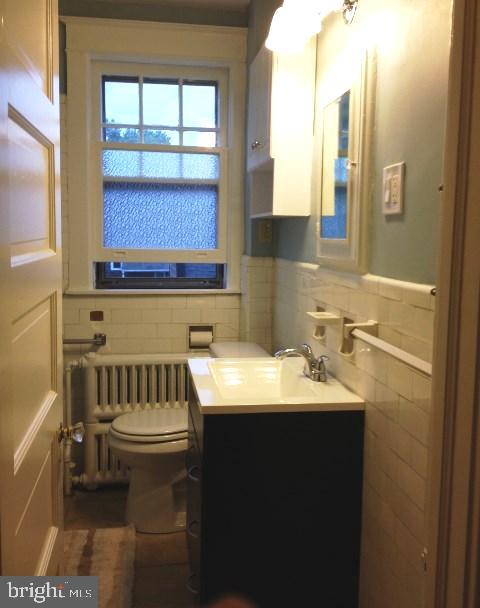 2428 East County Line Road Ardmore, PA 19003 - Photo 20 of 26 Hall bath
