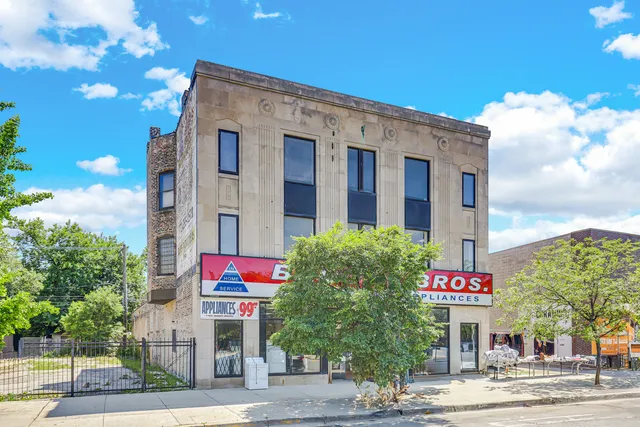 $650,000 | 4231 West Madison Street, Chicago, IL 60624