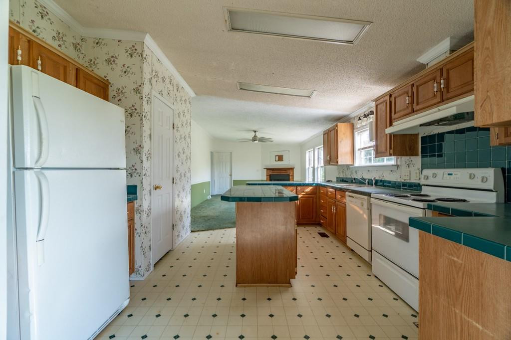 2657 Claude Simpson Road Burlington, NC 27217 - Photo 16 of 36 Gallery Image 16