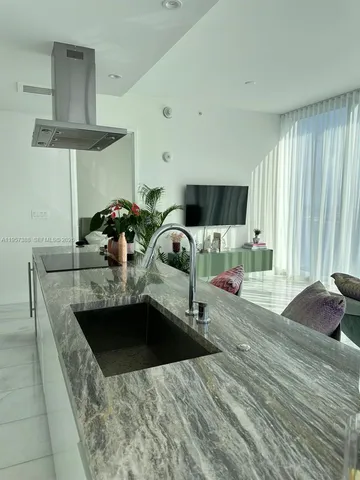 $8,200 | 700 Northeast 26th Terrace, Unit 3005, Miami, FL 33137