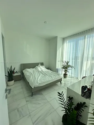 $8,200 | 700 Northeast 26th Terrace, Unit 3005, Miami, FL 33137