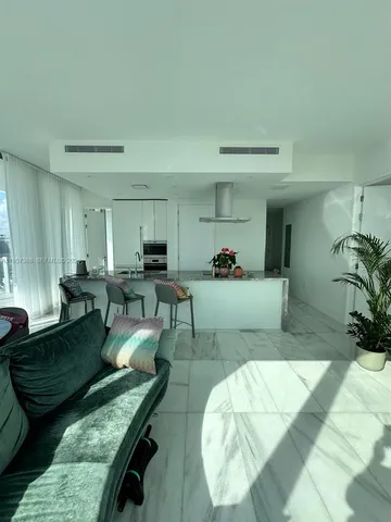 $8,200 | 700 Northeast 26th Terrace, Unit 3005, Miami, FL 33137