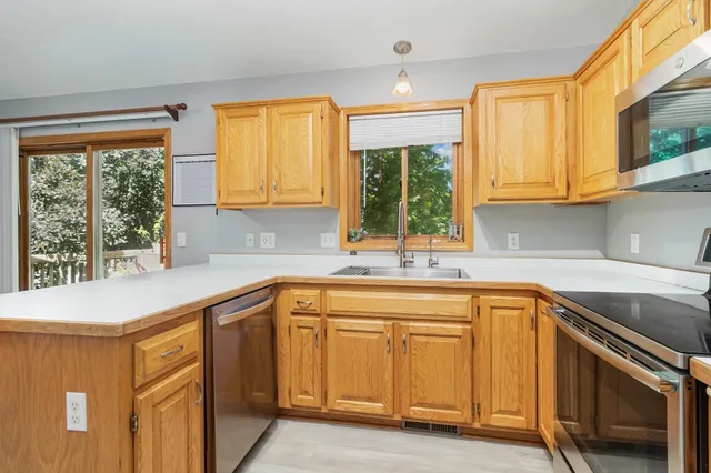 $415,000 | 8345 Grace Court, Victoria, MN 55386