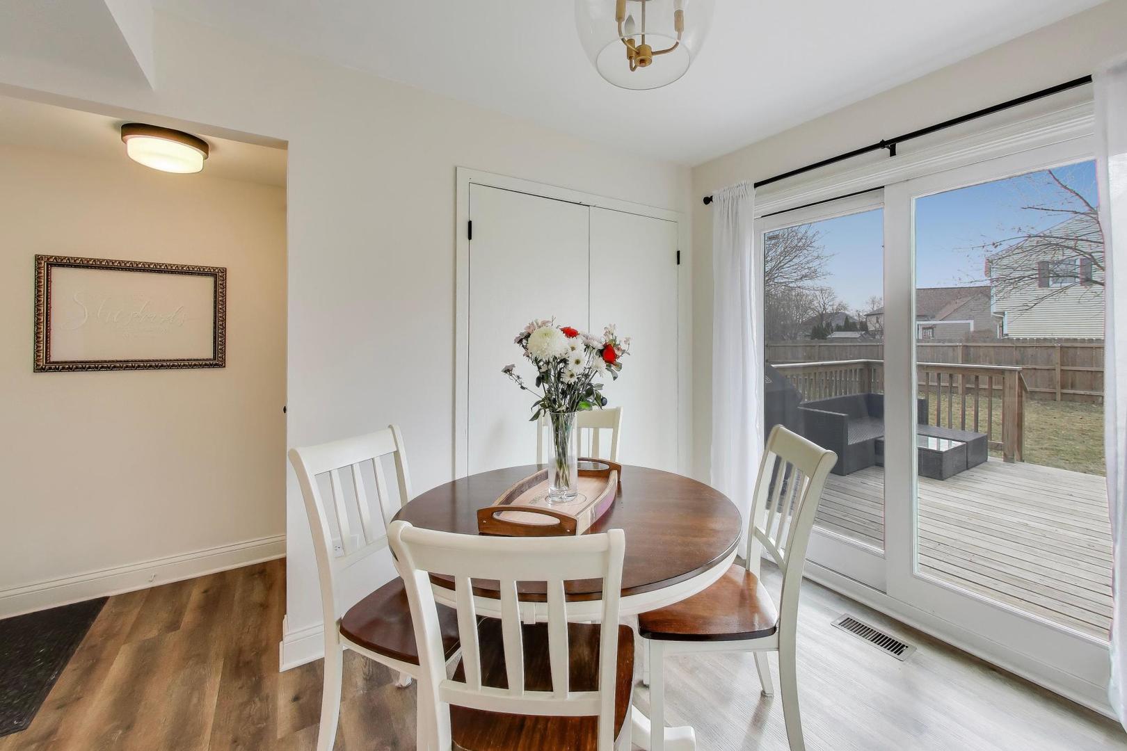 270 Pebblestone Road Naperville, IL 60565 - Photo 15 of 36