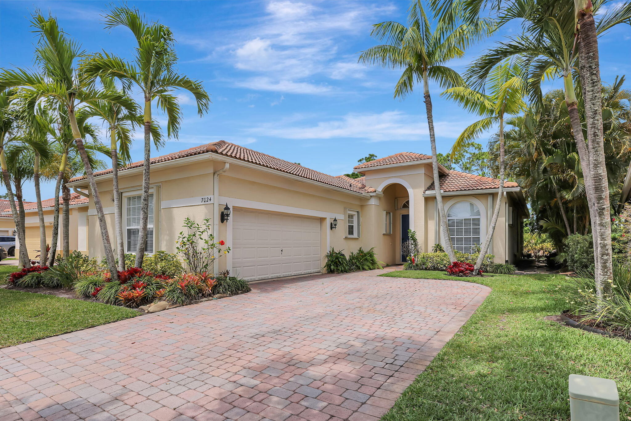 7024 Southeast Cricket Court Stuart, FL 34997 - Photo 2 of 46 IMG_9204