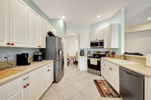 7024 Southeast Cricket Court Stuart, FL 34997 - Photo 8 of 46 IMG_9212