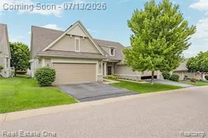 $350,000 | 8206 Timber Trail, Unit 82, White Lake, MI 48386
