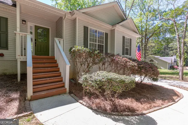 $369,000 | 230 Winchester Drive, Sharpsburg, GA 30277