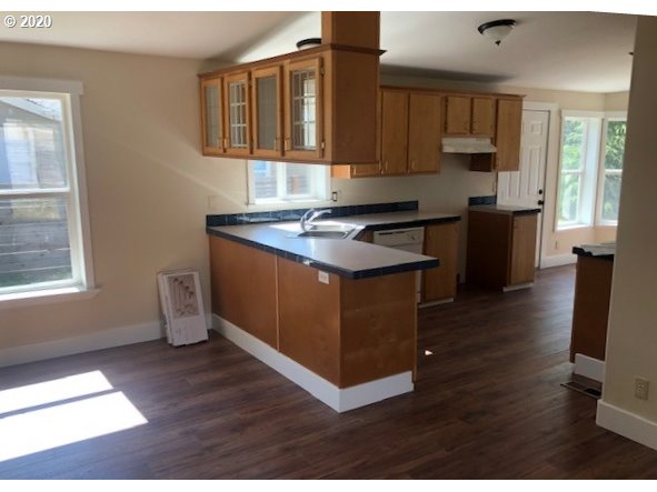 18 Southwest Ruckel Street Cascade Locks, OR 97014 - Photo 6 of 11