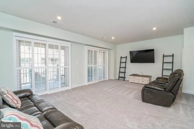 $3,200 | 5950 Etterbeek Street, Ijamsville, MD 21754