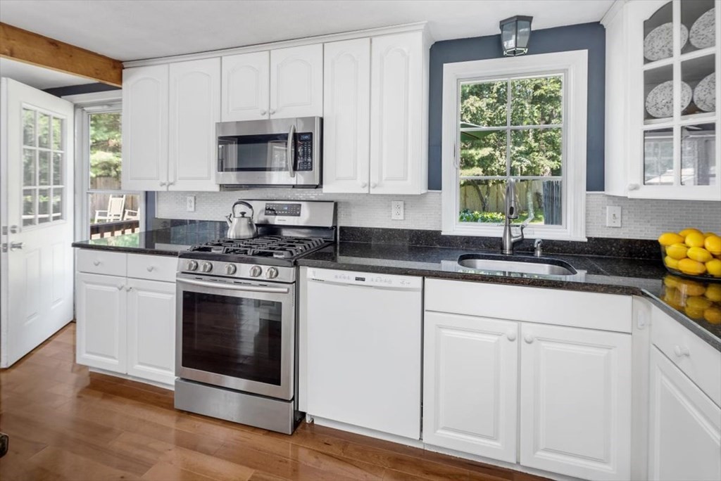 103 Hitty Tom Road Duxbury, MA 02332 - Photo 5 of 27 Gallery Image 5