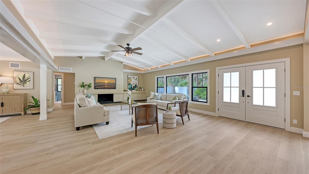 7345 Pine Needle Road Sarasota, FL 34242 - Photo 10 of 74