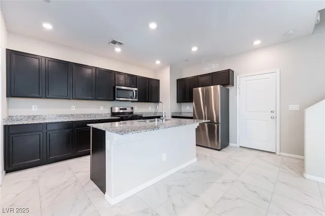 $2,300 | 2652 Montesilvano Place, Henderson, NV 89044