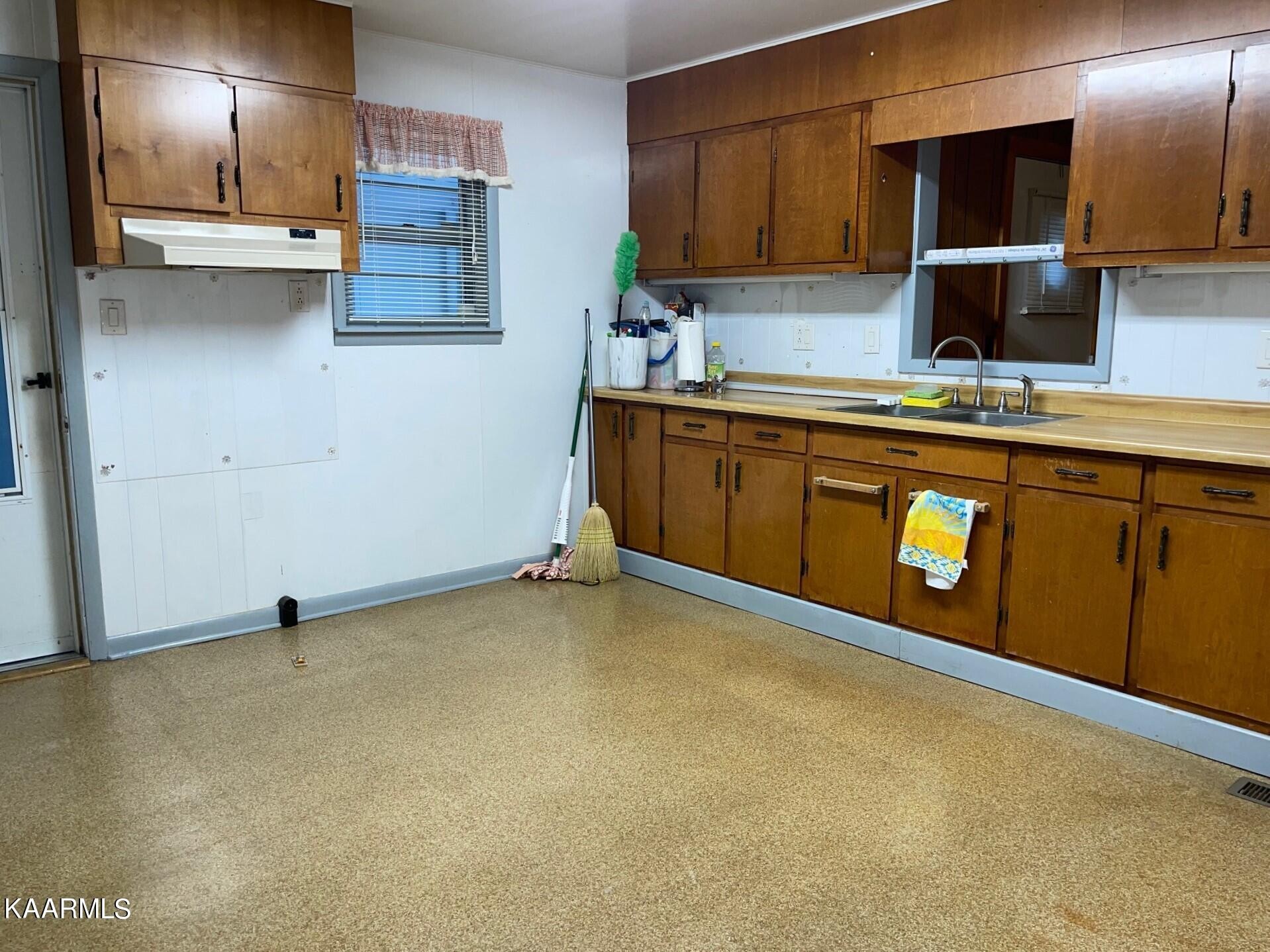 2356 Vandever Road Crossville, TN 38572 - Photo 13 of 40 Gallery Image 13