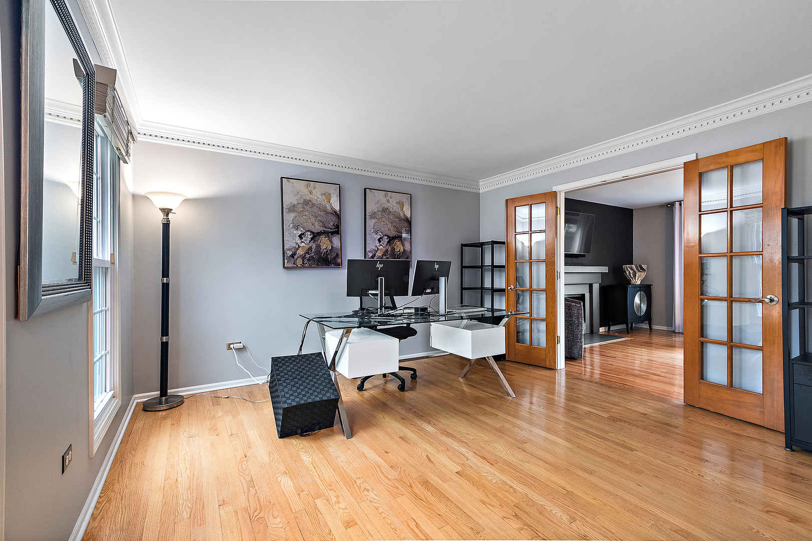 806 Wescott Road Bolingbrook, IL 60440 - Photo 6 of 28 a living room with furniture and wooden floor
