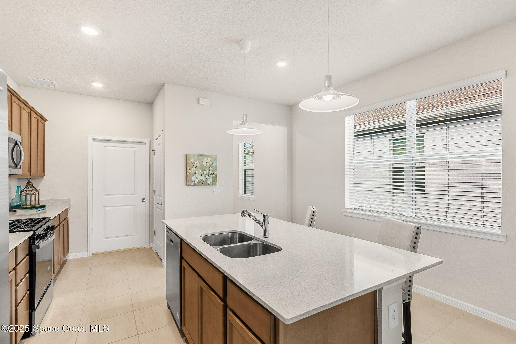3013 Tidepool Place Melbourne, FL 32940 - Photo 8 of 52 Kitchen Island