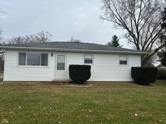 $215,000 | 5403 South Vine Street, Columbus, IN 47201
