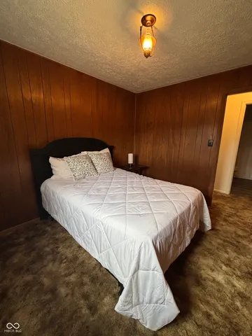 $215,000 | 5403 South Vine Street, Columbus, IN 47201