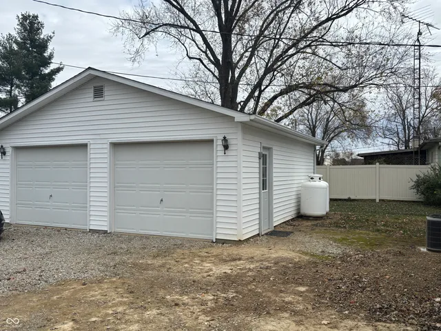 $215,000 | 5403 South Vine Street, Columbus, IN 47201