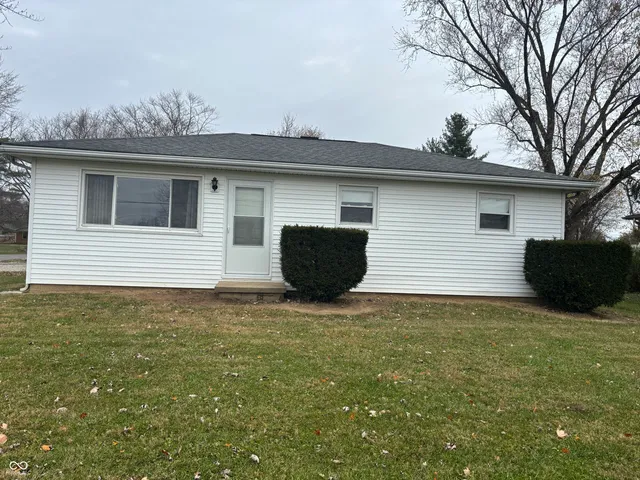 $215,000 | 5403 South Vine Street, Columbus, IN 47201