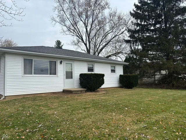 $215,000 | 5403 South Vine Street, Columbus, IN 47201