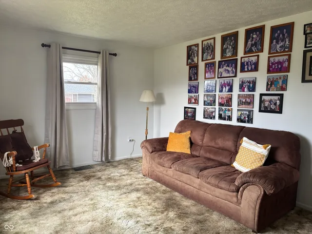 $215,000 | 5403 South Vine Street, Columbus, IN 47201