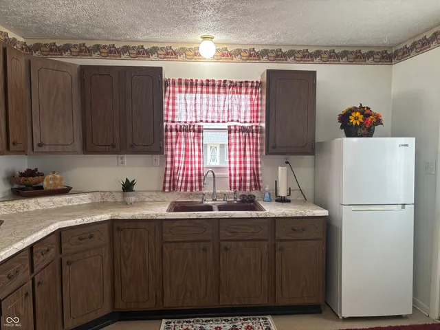 $215,000 | 5403 South Vine Street, Columbus, IN 47201