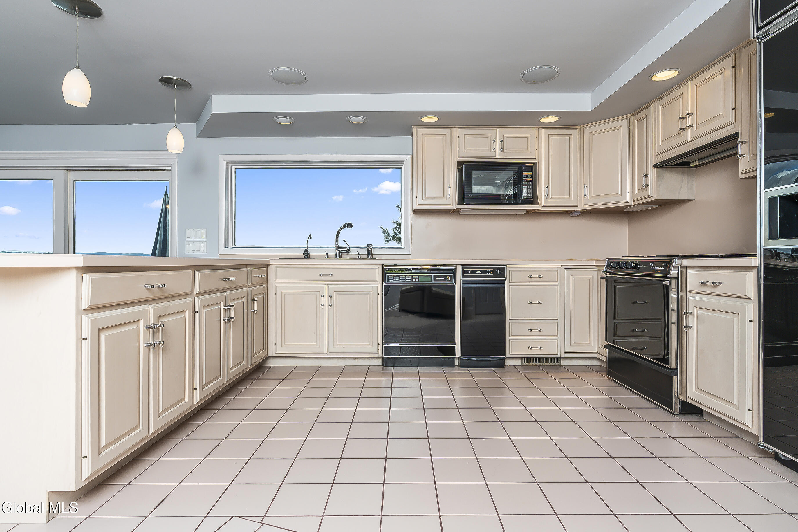 3 Windermere Road Saratoga Springs, NY 12866 - Photo 23 of 59 030-3-Windmere-Rd