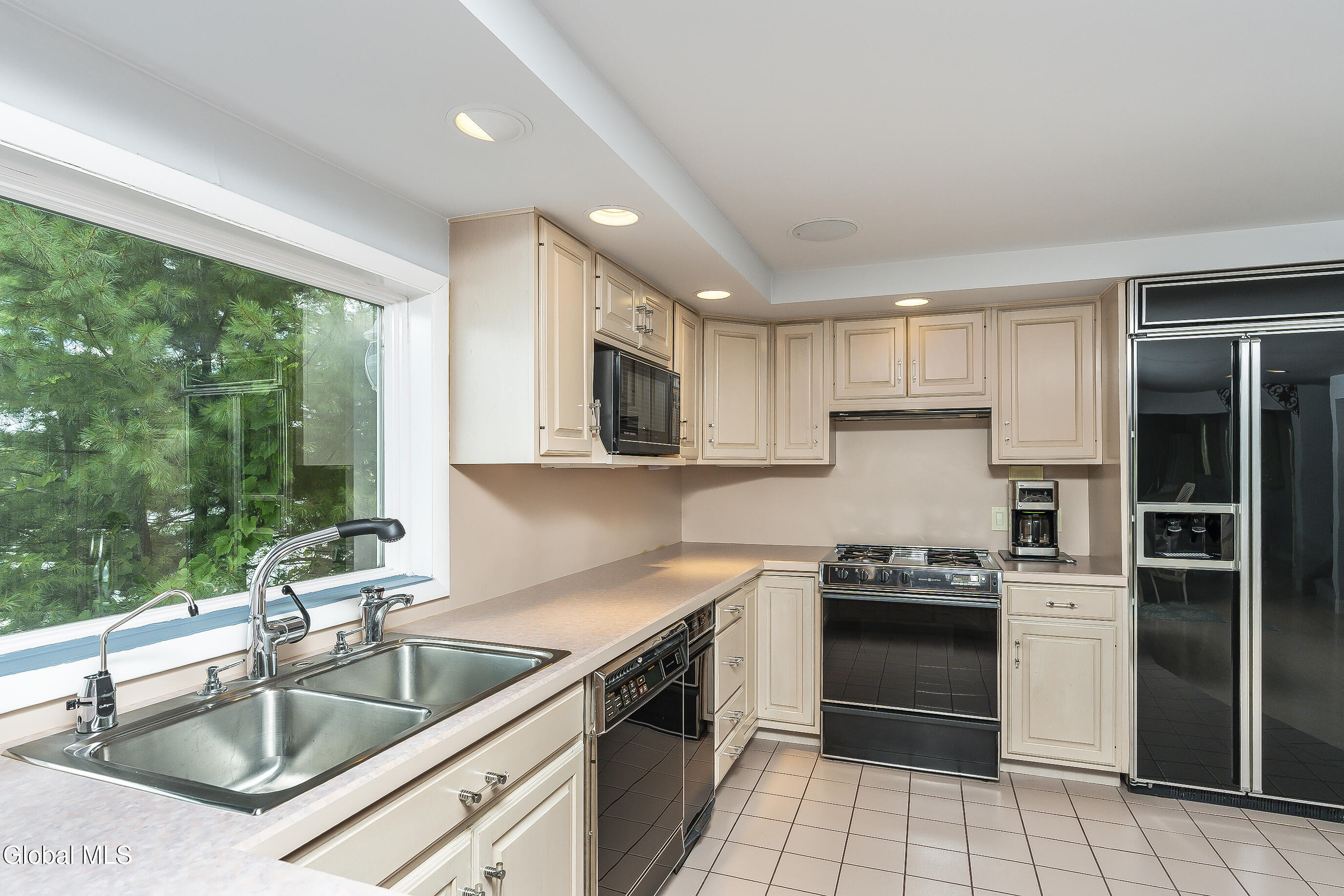 3 Windermere Road Saratoga Springs, NY 12866 - Photo 24 of 59 032-3-Windmere-Rd