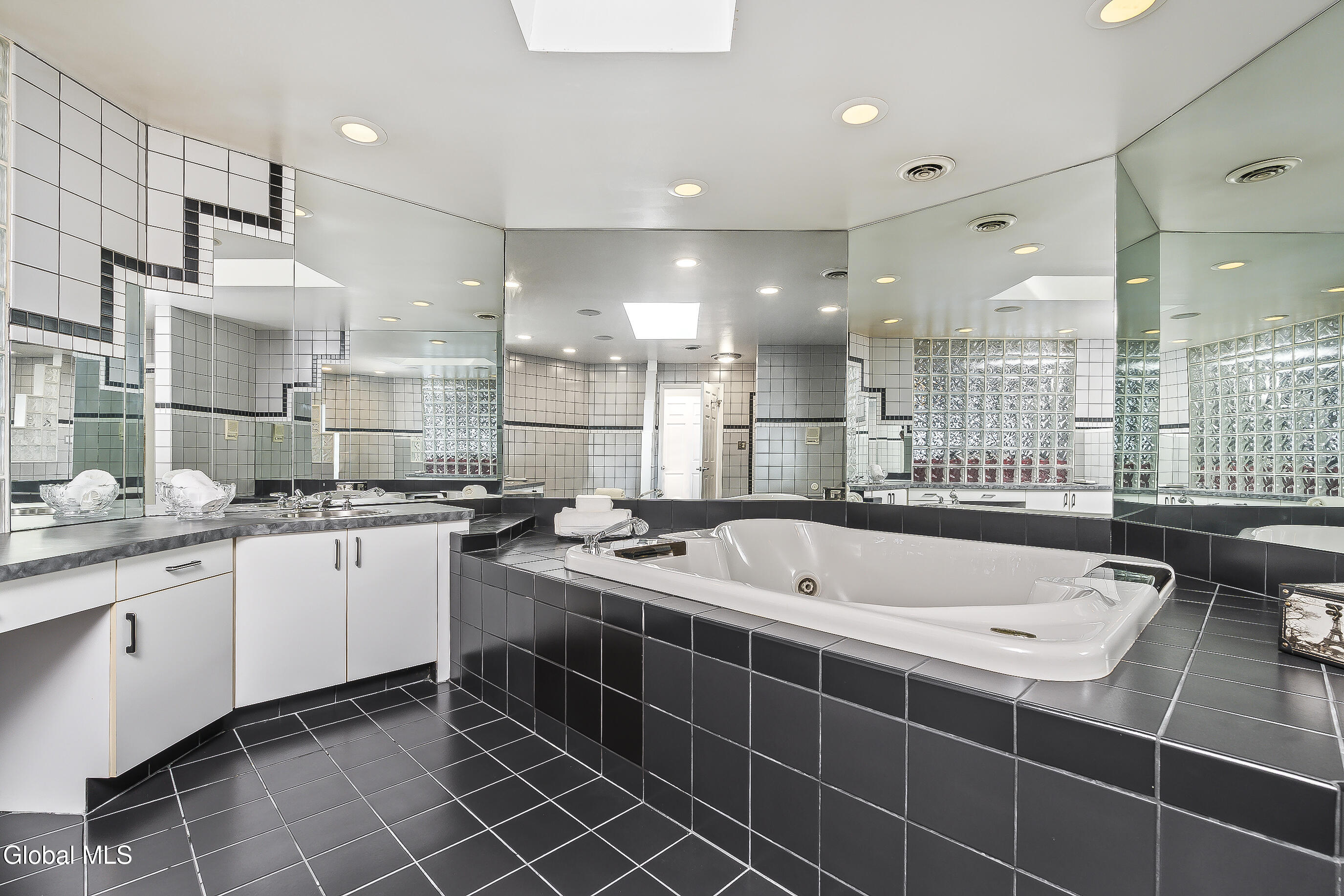 3 Windermere Road Saratoga Springs, NY 12866 - Photo 51 of 59 053-3-Windmere-Rd