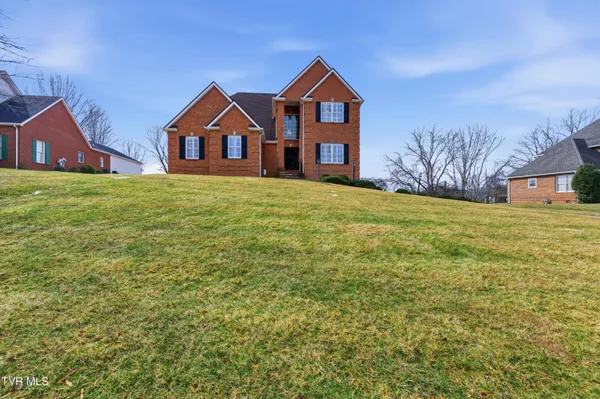 $689,995 | 117 Canterbury Place, Bristol, TN 37620