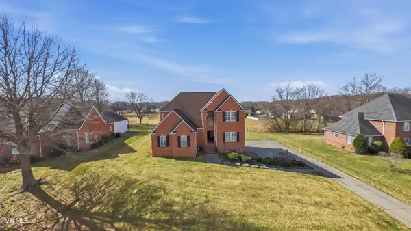 $689,995 | 117 Canterbury Place, Bristol, TN 37620