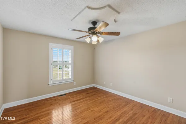 $689,995 | 117 Canterbury Place, Bristol, TN 37620