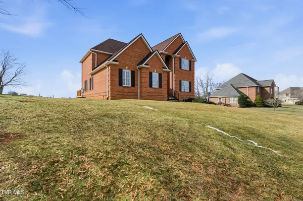 $689,995 | 117 Canterbury Place, Bristol, TN 37620
