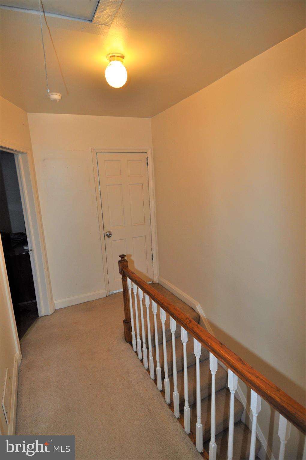 826 Middlesex Road Baltimore, MD 21221 - Photo 14 of 24 Hallway