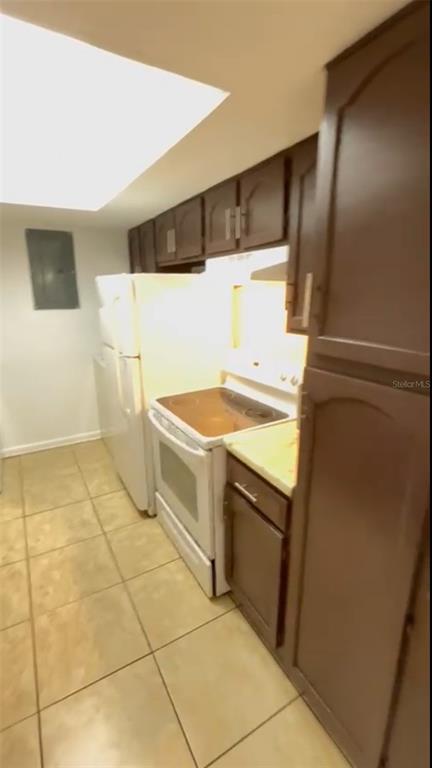 2546 Lemon Tree Lane, Unit G Orlando, FL 32839 - Photo 7 of 28 a utility room with washer and dryer