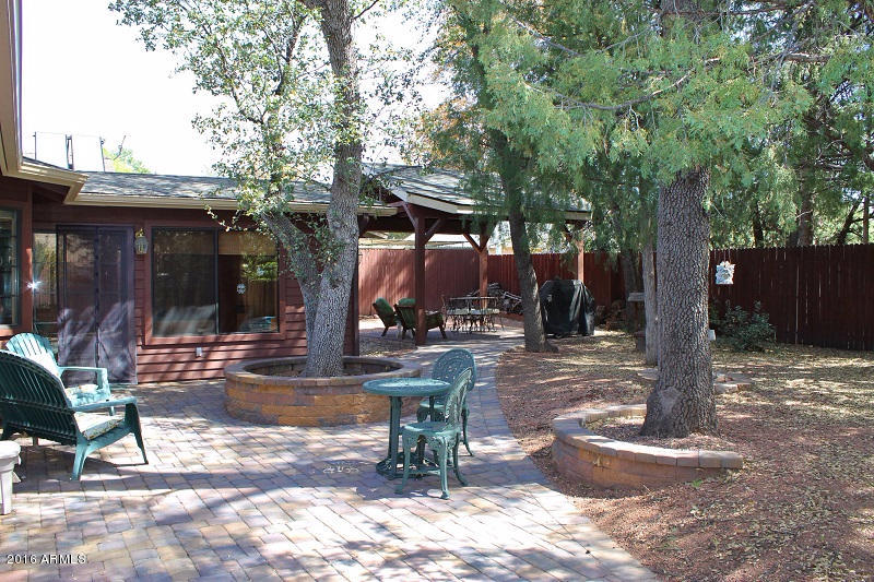 203 North Lakeshore Road Payson, AZ 85541 - Photo 27 of 33 Back Patio