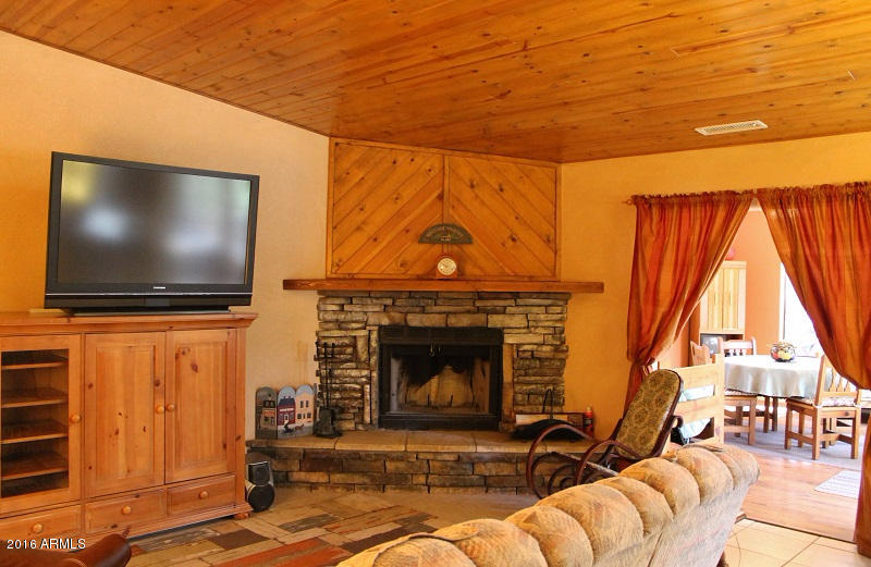 Living Room (2)