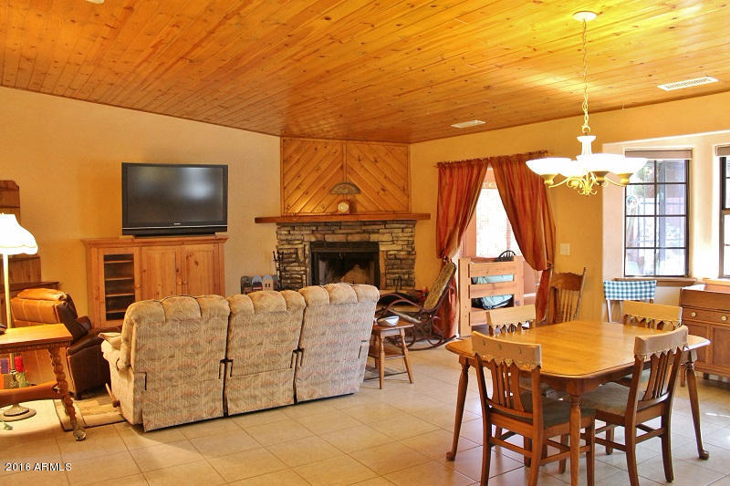 Living Room (3)