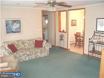 8 Micahill Road Levittown, PA 19056 - Photo 3 of 12 Living Room