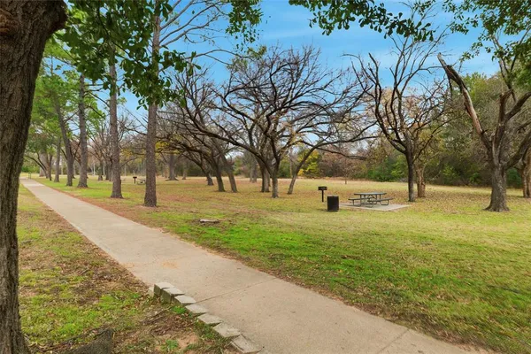 $259,000 | 112 Churchill Lane, Euless, TX 76039