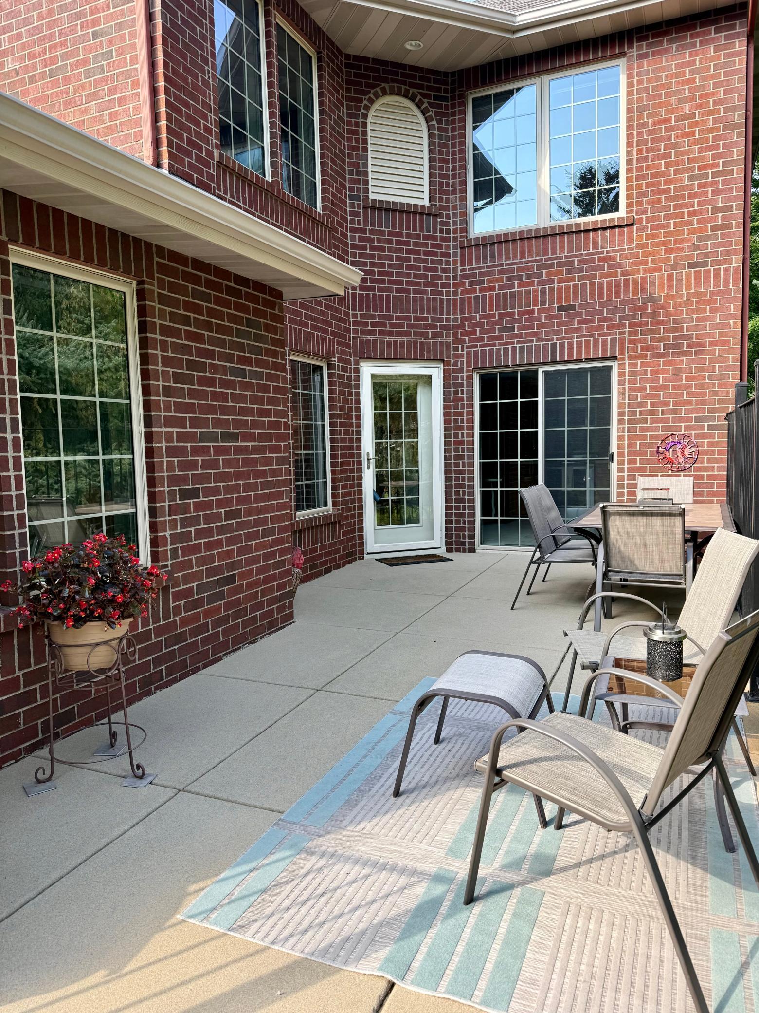 1407 Hunter Hill Road Hudson, WI 54016 - Photo 3 of 35 Gallery Image 3